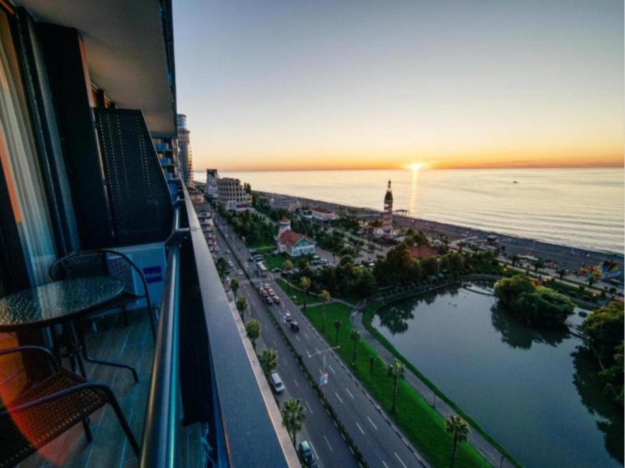 Aparthotel Sea View Orbi City Batumi Zewnętrze zdjęcie