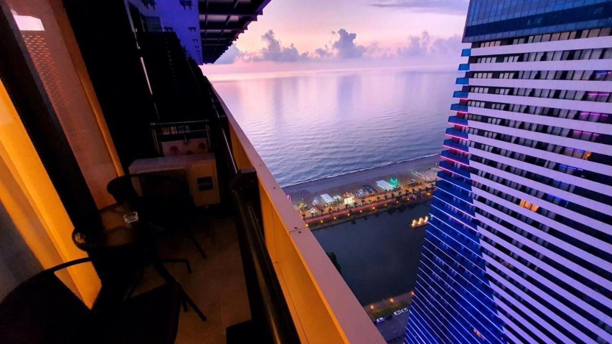 Aparthotel Sea View Orbi City Batumi Zewnętrze zdjęcie